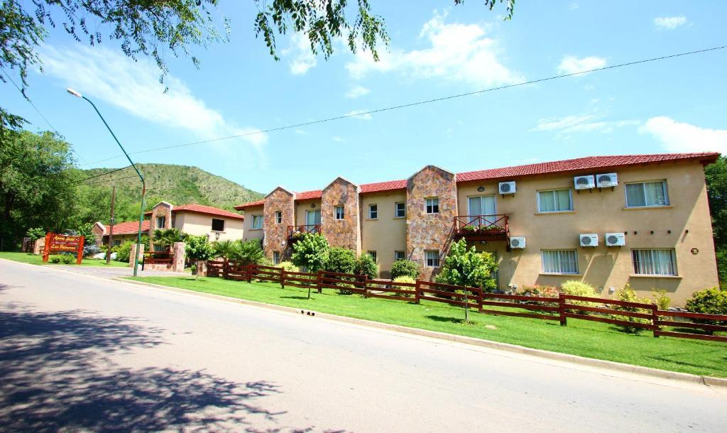 Palmeras Villa General Belgrano